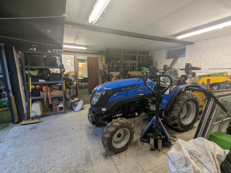 Piccards Farm Barn, Sandy Lane, Guildford, GU3 1HD