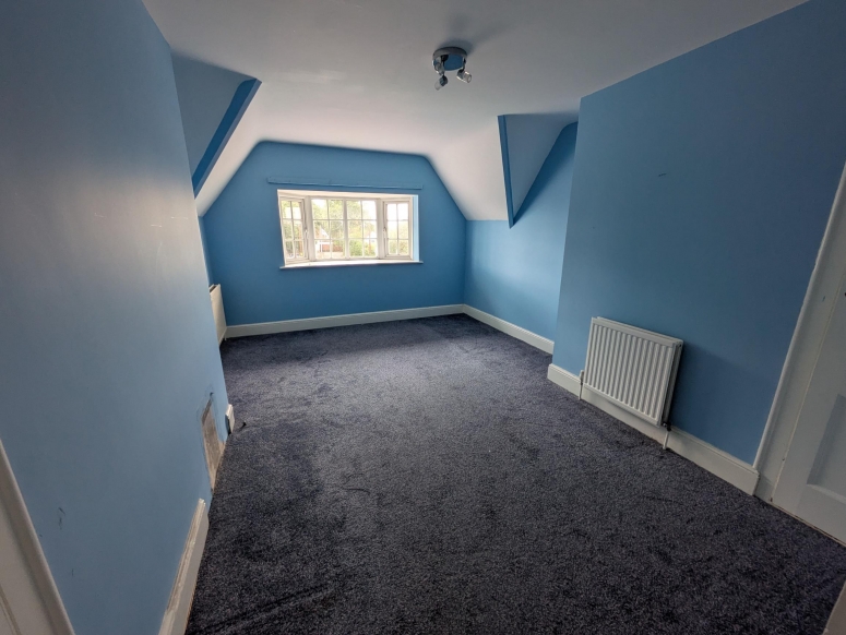 The Royal Oak, 89 Oak Hill, Wood Street Village, Guildford, Surrey, GU3 3DA