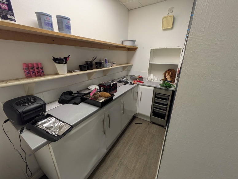 8 Lower Mead, Hillbrow Road, Liss, GU33 7RL