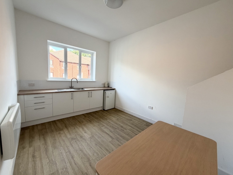12C Worplesdon Road, Guildford, GU2 9RW