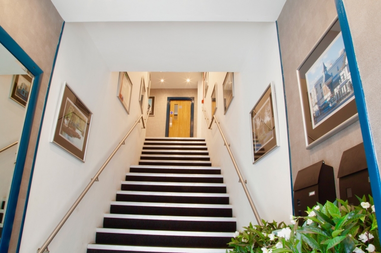 229-235 Cavendish House, High Street, Guildford, Surrey GU1 3BJ